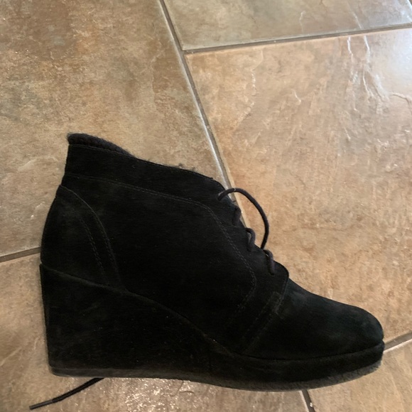 Black suede ankle boots size 8.5 - Picture 2 of 15